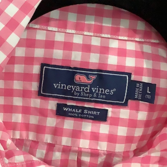 Vineyards Vines pink/white gingham button-up “Whale Shirt” EUC - Picture 2 of 4